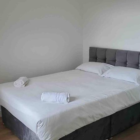 Catherine 5 Bedroom House Crewe Dış mekan fotoğraf